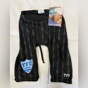 TYR Black Jammer with Gray Arrow Print
